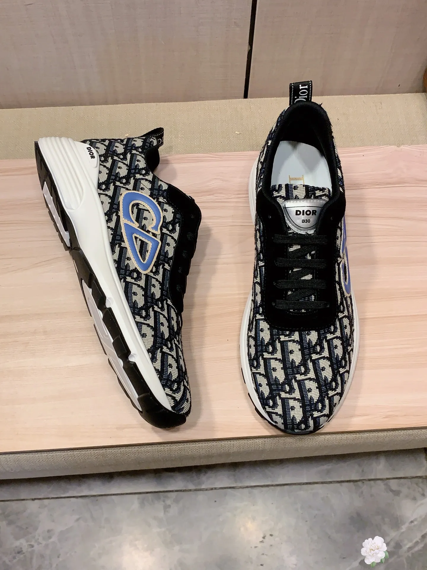 Men's Men's Shoes💰442💰💰🎩🎩[Lightning][Lightning] "Dior DIOR*" The latest and most popular casual shoes, top brand [seduce] luxury ~ purchasing agency, top ~ quality. [Strong] The upper is made of imported breathable cowhide with material ➕ breathable sheepskin feet (•) and fine workmanship. The original stylish and stylish soft rubber wear-resistant and non-slip outsole is light and comfortable on the feet. The real thing looks better when photographed in person. 0121: code: 38-44, 5️⃣ colors selected